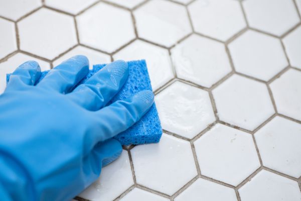 Bathroom Tile Cleaning